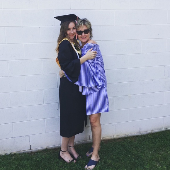 Meet your Posher, Tammy - Picture 2 of 6